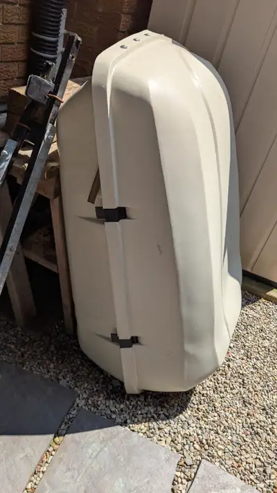 Roof top carrier, needs work, asking $20