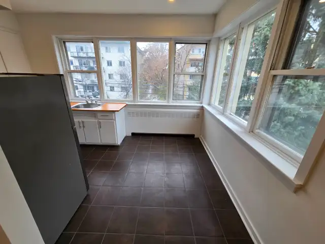 2 1/2- RÉNOVÉ Cote Des Neiges