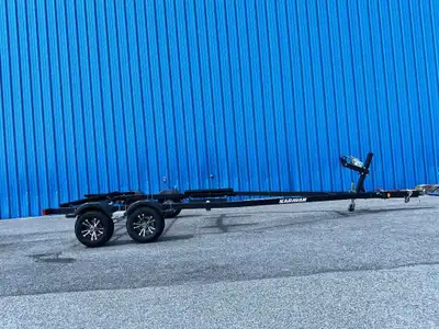 Remorque KARAVAN TRAILER REMORQUE À BATEAU 21' À 23' 2022 Le paiement est calculé sur un terme de se...