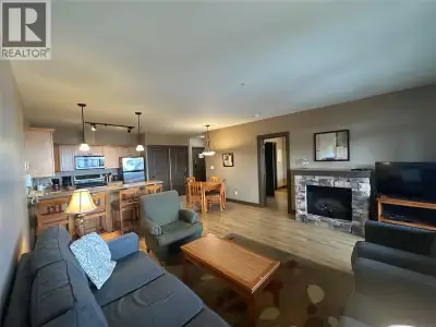 Large 1 bedroom fully furnished, ski in ski out unit in the Palliser Lodge at Kicking Horse Mountain...