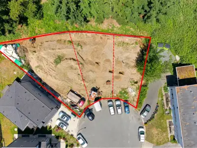Build-ready 6,217 SQFT lot in the heart of Abbotsford! With building permits already in place, you c...