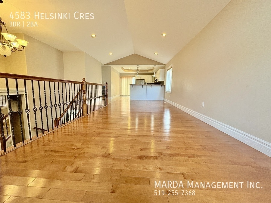 SPACIOUS 3+1 BED/2 BATH/2 KITCHEN HOUSE + UTILITIES 4