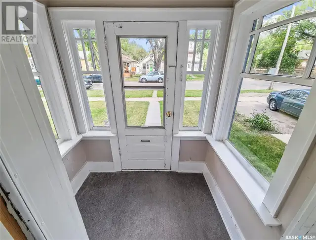 1013 C AVENUE N Saskatoon, Saskatchewan62863795638147121
