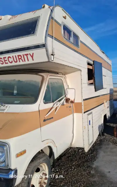 FOR SALE : PURE VINTAGE !! 20 FOOT DODGE SECURITY MOTORHOME ONLY 25,000 KM ON THE ORIGINAL ENGINE !!...