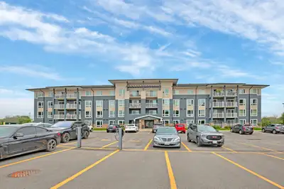 Building Description $1000 OFF FIRST MONTHS RENT FOR MILITARY & EMERGENCY RESPONDERS* *Conditions ap...