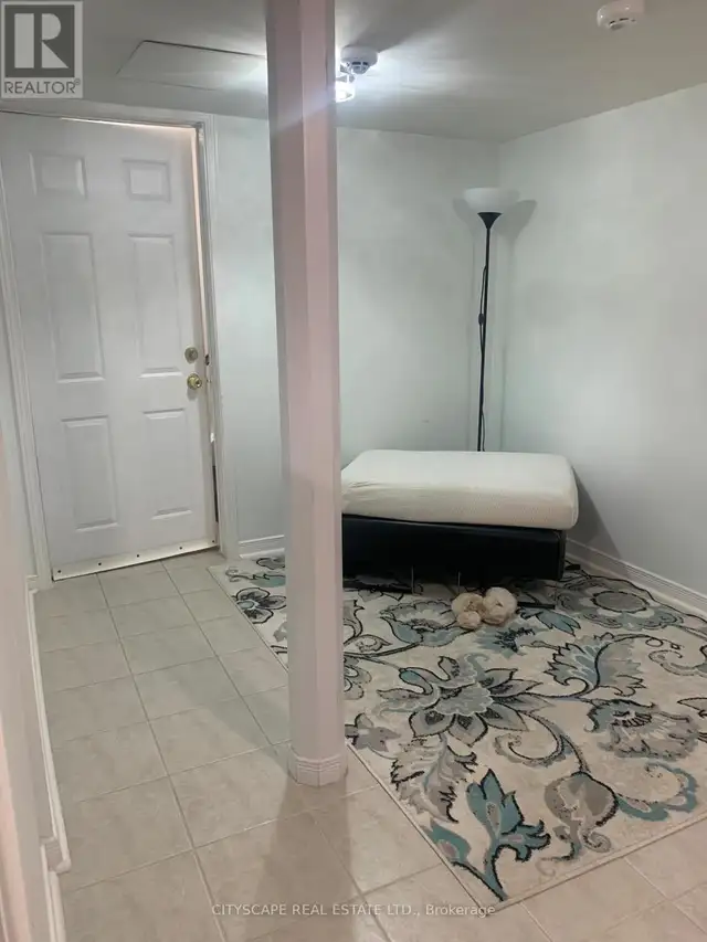 BSMT - 120 HULLMAR DRIVE Toronto (Black Creek), Ontario in Long Term Rentals in Markham / York Region - Image 10
