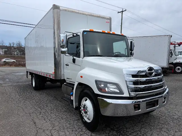 2020 Hino 24' 8' in Heavy Trucks in Abbotsford - Image 3