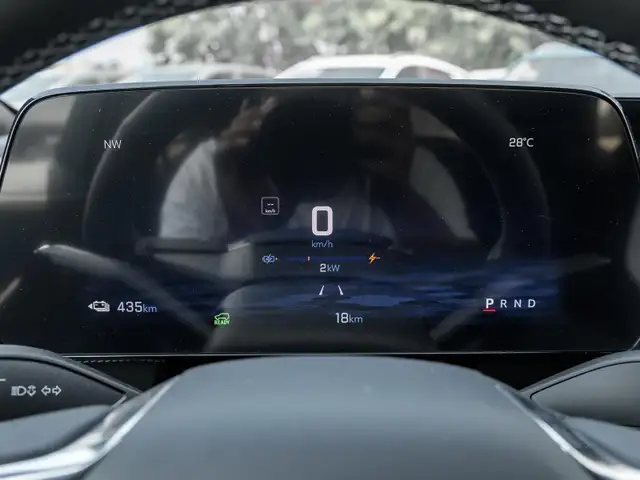 2025 Chevrolet Blazer EV LT AWD Midnight Edition- HD Surround Vi in Cars & Trucks in Markham / York Region - Image 14