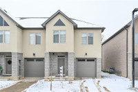 14 Bayberry Lane Hamilton, Ontario