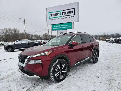 Seize the opportunity to command the road in this luxurious, low-mileage 2023 Nissan Rogue PLATINUM...