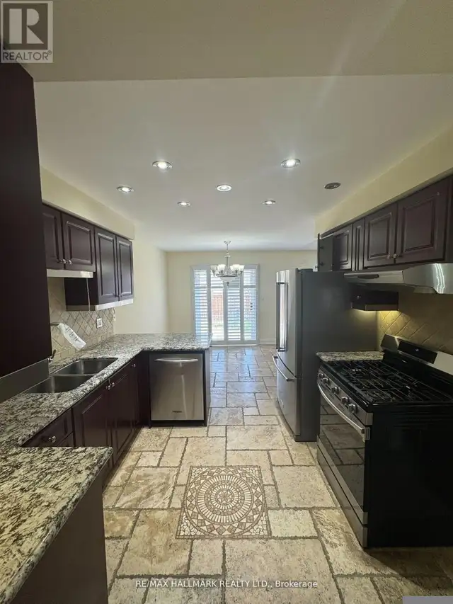 203 LANDSBRIDGE STREET Caledon (Bolton East), Ontario in Houses for Sale in Oakville / Halton Region - Image 9