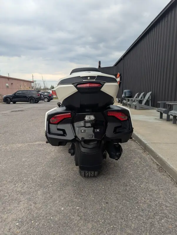 2024 Can-Am Spyder RT in Street, Cruisers & Choppers in Kingston - Image 5