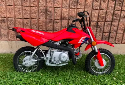 -New 2025 Honda CRF50FS. -For the most up-to-date and current pricing go to: www.honda.ca -We do not...
