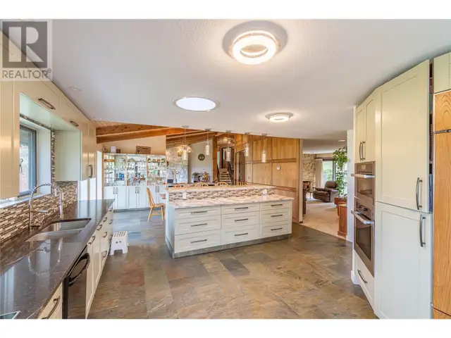 8548 YELLOWHEAD Highway Kamloops, British Columbia in Houses for Sale in Kamloops - Image 14