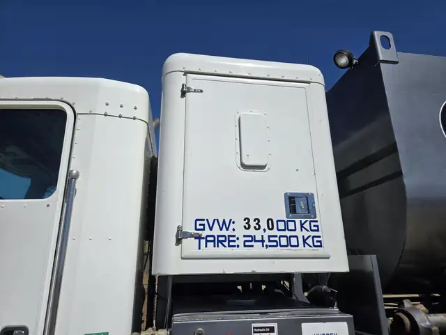 2007 KENWORTH C500 in Heavy Trucks in Saskatoon - Image 43