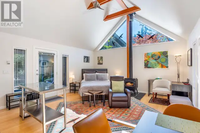 1901 EAST ROAD Other Islands, British Columbia in Houses for Sale in Comox / Courtenay / Cumberland - Image 14