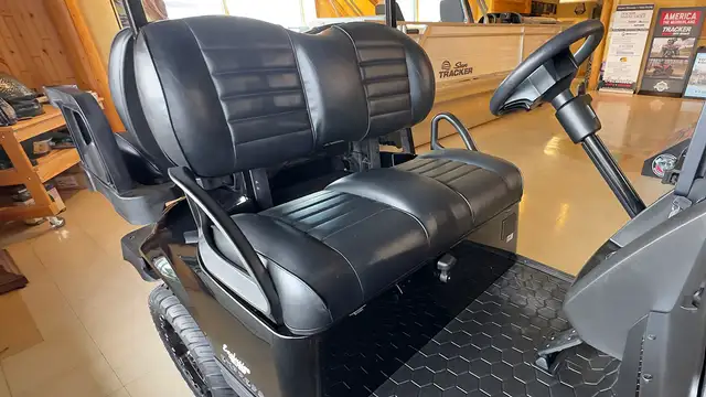 2026 E-Z-GO Express 4 Summit XT-golf cart in ATVs in Vernon - Image 10