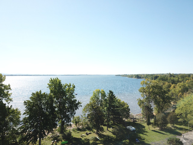 Terrain bord de l'eau, Lac Champlain avec services. AUBAINE dans Terrains à vendre  à Longueuil/Rive Sud - Image 3