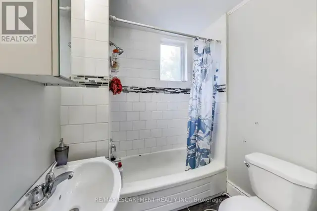 8 MADISON AVENUE Hamilton (Gibson), Ontario in Houses for Sale in Hamilton - Image 17