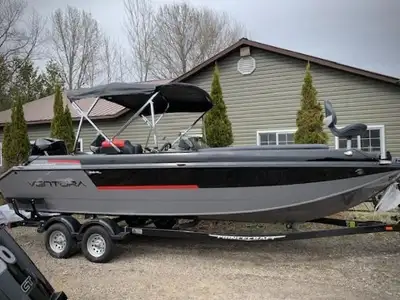 Welcome to Harper Power Sports & Marine 2023 Princecraft VENTURA 23 RL W/MERCURY FOURSTROKE 200HP XL...
