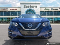 | Heated Front Seats | Heated Steering Wheel | Power Moonroof | NissanConnect Featuring Apple CarPla... (image 7)