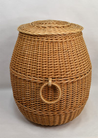 Wicker Rattan laundry basket with lid/ Storage