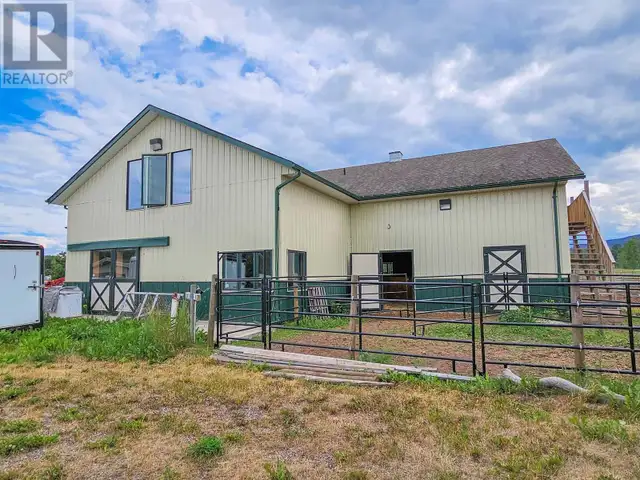 2805 DOHLER ROAD Smithers, British Columbia in Houses for Sale in Smithers - Image 6