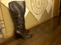 New Women leather boots Size 8