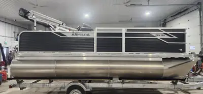 Welcome to Tru-North Yamaha RV & Marine RETAILS AT $52,900 This 18 foot Armada Zen (specifically the...