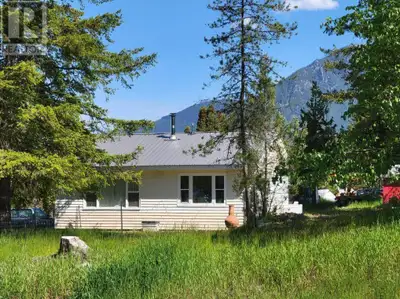 Welcome to 572 Highway 6 in Nakusp. This cozy 2-bed, 1-bath home is the perfect jumping-off point fo...