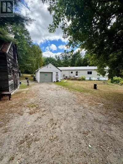 Affordable, turn key ready 3-bedroom, 1-bath mobile home. Set on 2.5 beautiful acres in New Carlow,...