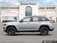 This Jeep Grand Cherokee boasts a Regular Unleaded V-6 3.6 L/220 engine powering this Automatic tran... (image 3)