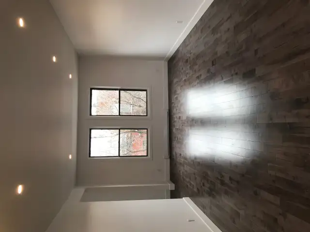 A voir Grand 5 1/2 Rénové Métro Charlevoix