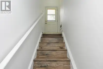 BSMT B - 809 BLOOR STREET Mississauga (Applewood), Ontario