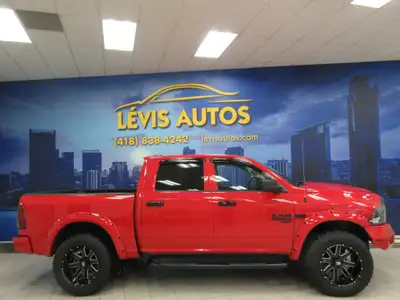 RAM 1500 CLASSIC 2022 EXPRESS V8 5.7 LITRES HEMI CREW-CAB BOITE 5.7 PIEDS 4X4 TOUT ÉQUIPÉ / CAMÉRA D...