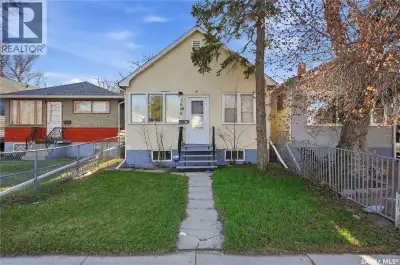 This nicely updated 2 bedroom home is Priced to sell and would be an excellent starter home or inves...