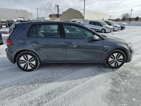 LOW KMS! E-GOLF, EV, FULLY LOADED, LEATHER INTERIOR, HEATED SEATS, PUSH BUTTON START, BACKUP CAMERA... (image 6)