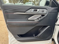 2026 Ford Explorer AMVIC Licensed Engine: V6 Cylinder Engine 3.0L L/100Km City: 13.4 L/100Km Hwy: 9.... (image 8)