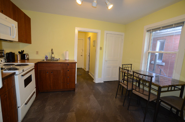 154 King st E. Kingston K7L 3A1  Unit #4 Available May 1st in Long Term Rentals in Kingston - Image 4
