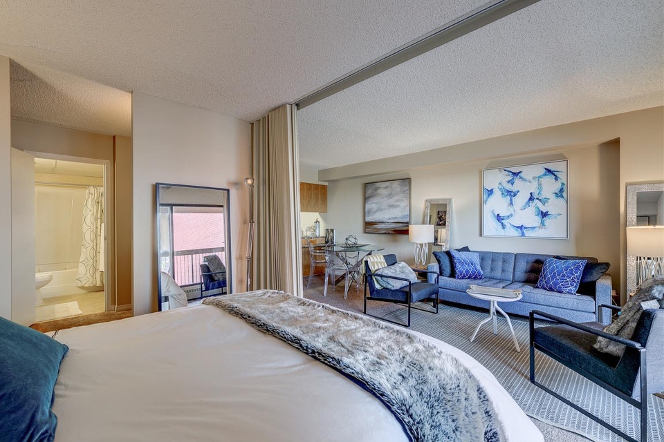 Boardwalk Centre - 2 Bedroom Apartment for Rent 5