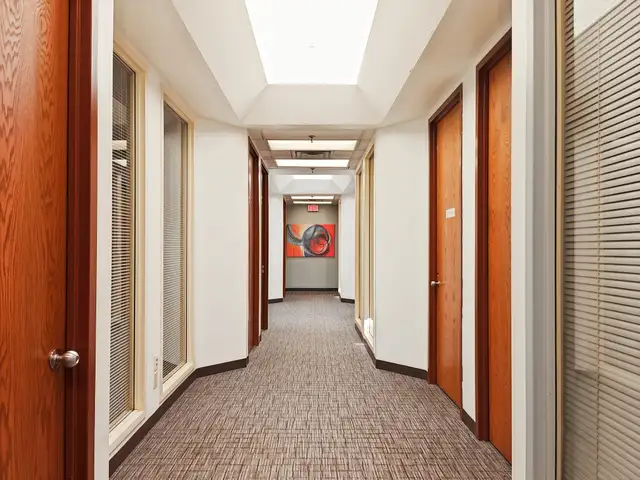 Flexible office memberships in Glen Abbey in Commercial & Office Space for Rent in Oakville / Halton Region - Image 14