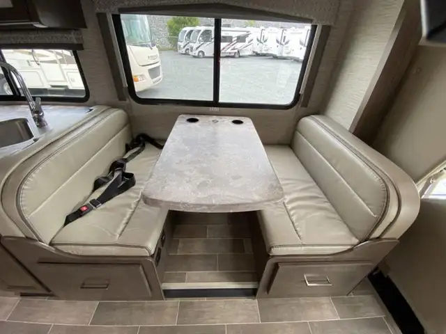 2022 Thor Motor Coach Chateau 28Z in RVs & Motorhomes in Bedford - Image 24