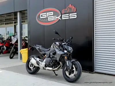 2026 BMW F 900 R Triple BlackDynamic, progressive, intuitive This dynamic Roadster makes a propositi...