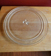 REPLACEMENT 12.75" MICROWAVE GLASS PLATE, have an extra on hand, Pembroke Renfrew County Area Preview