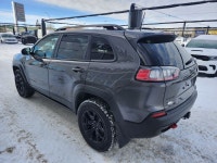 2022 JEEP Cherokee Engine: V6 Cylinder Engine 3.2L L/100Km City: 12.9 L/100Km Hwy: 9.7 Safety Equipm... (image 5)