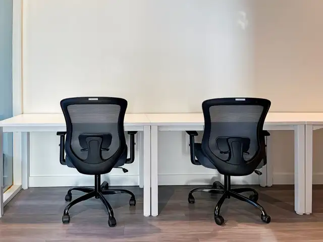 Coworking space for rent in Hullmark Center Toronto in Commercial & Office Space for Rent in City of Toronto - Image 11