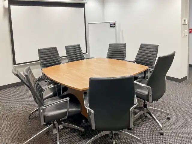 Office space for rent for 5 persons in Lebourgneuf Quebec City in Commercial & Office Space for Rent in Québec City - Image 14