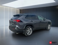 Welcome to Belleville Toyota! . Engine: 4 Cylinder Engine 2.5L L/100Km City: 8.8 L/100Km Hwy: 7.1 Sa... (image 4)