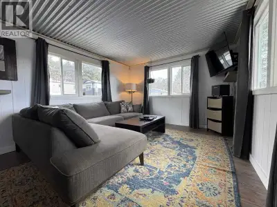 This lovely 2-bedroom mobile home in Williams Lake offers a cozy and welcoming place to call home. T...