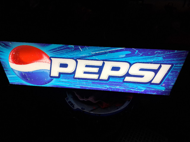 Light up Pepsi sign in Arts & Collectibles in Bedford - Image 2